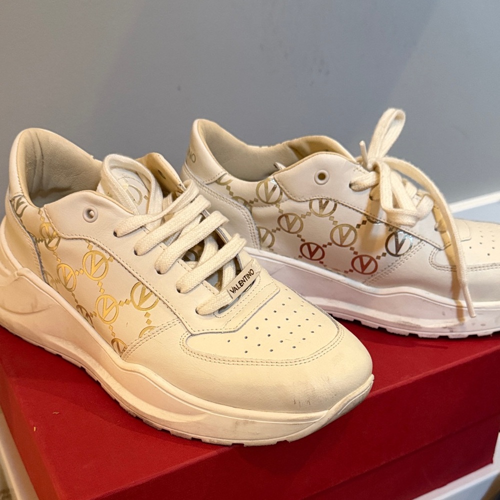 Valentino Women's cream and Gold Logo Sneakers
